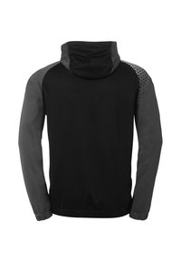 Zwarte en grijze hoodie met een zachte textuur, met een patroonaccent op de schouder en lange mouwen.