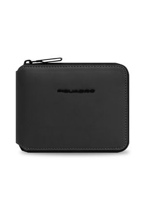 Cartera rectangular de cuero negro con esquinas redondeadas, costuras visibles, una cremallera en la parte superior y nombre de la marca en relieve en el frente.
