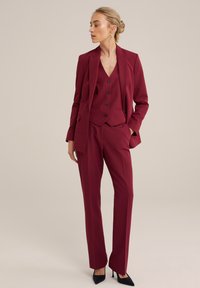 WE Fashion Vesta - red