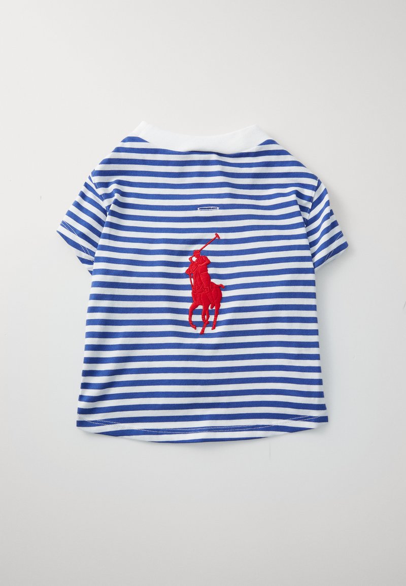 Zils un balts svītrots īsām piedurknēm polo krekls ar baltu apkakli un sarkano izšūto zirgloga uz muguras. Mīksta kokvilnas audums.