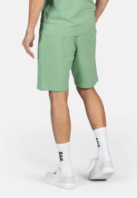 BALR. BRAND REGULAR FIT - Shorts - quiet green