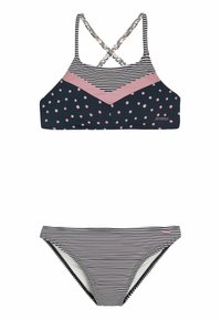 Marineblauwe bikini met roze accenten; de top heeft een gestreept patroon en stippen, terwijl de onderkant horizontale strepen heeft. Kruisbandjes op de rug.
