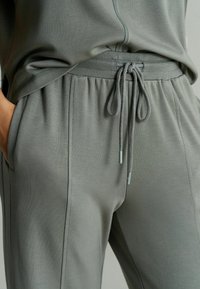 B by Ted Baker WIDE LEG REGULAR FIT - Teplákové kalhoty - grey