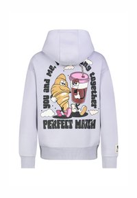 Lila hoodie met een grafische print van een croissant en een drank, met tekst erboven en eronder in vet zwart lettertype. Gemaakt van een katoenmix.