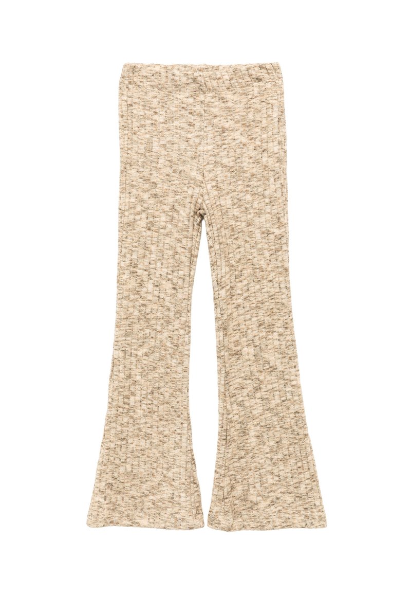 Beige und hellbraune strukturierte Strickhose mit elastischem Bund und ausgestellten Beinen flach auf weißem Hintergrund ausgelegt.