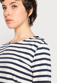 JDY JDYIVY KUNO LIFE - Camisola de manga comprida - black iris