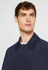 GARMENT PROJECT Gabardina - navy