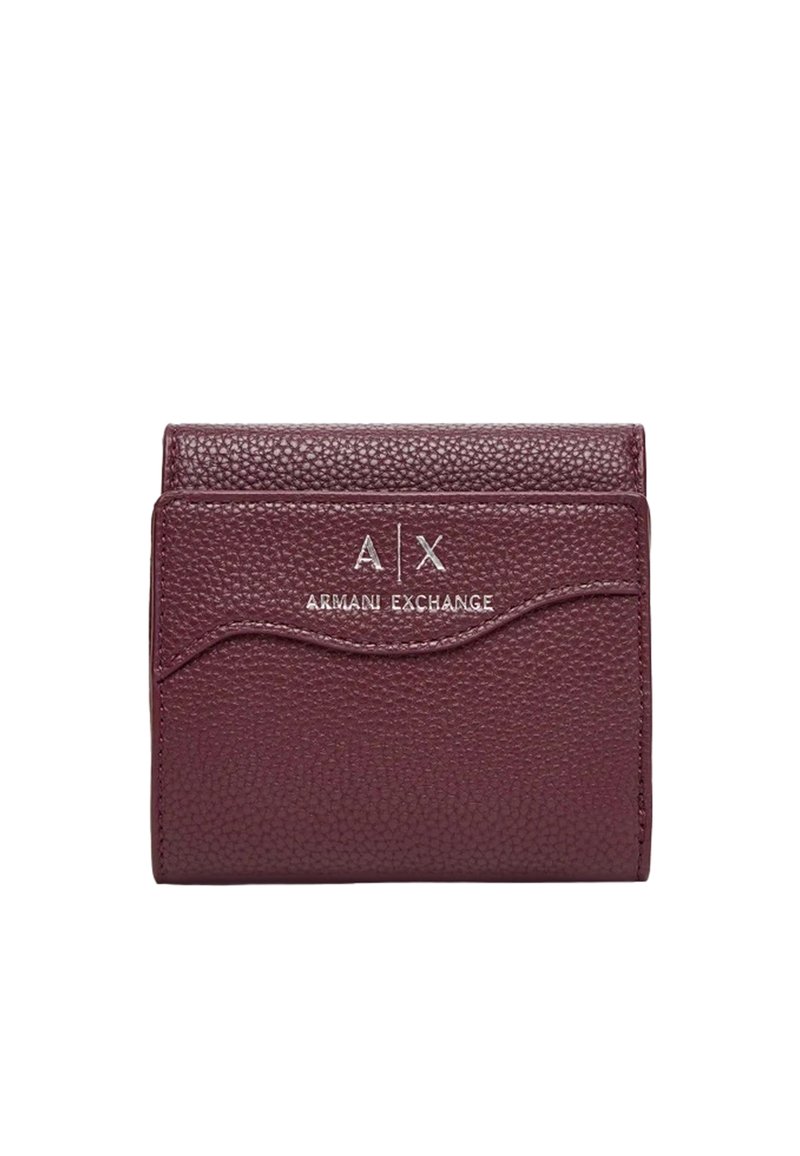 Portafoglio in pelle testurizzata bordeaux con un accento curvo, caratterizzato dal logo "A X" e dalla scritta "ARMANI EXCHANGE" in rilievo sul davanti.