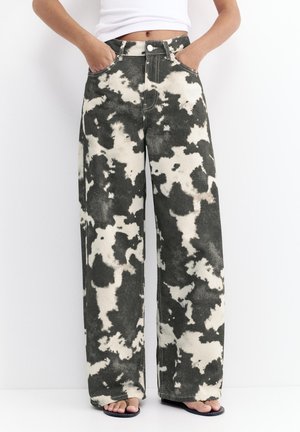 PULL&BEAR COW PRINT - Blugi drepți - mottled black