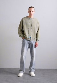 A-COLD-WALL* FRACTURE CREWNECK - Sudadera - grey green/olive green