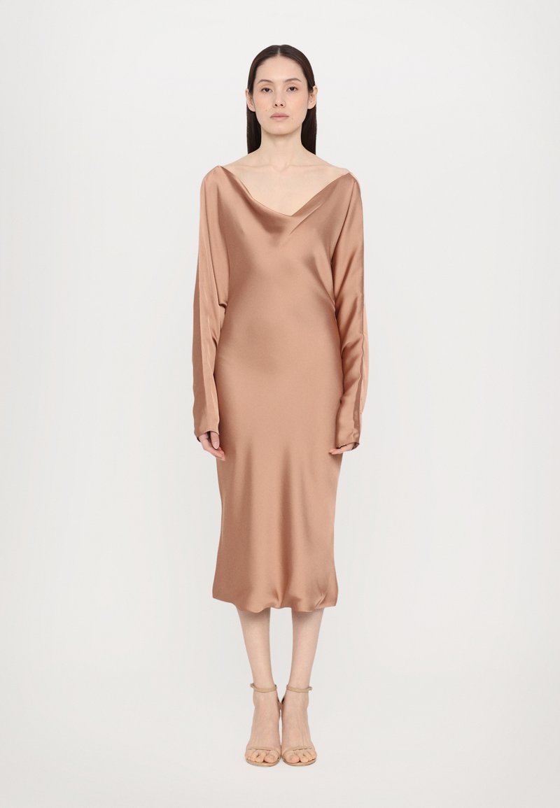 Norma Kamali - DOLMAN MARIA DRESS BELOW KNEE - Cocktailkjole / festkjole - cappuccino, Forstør