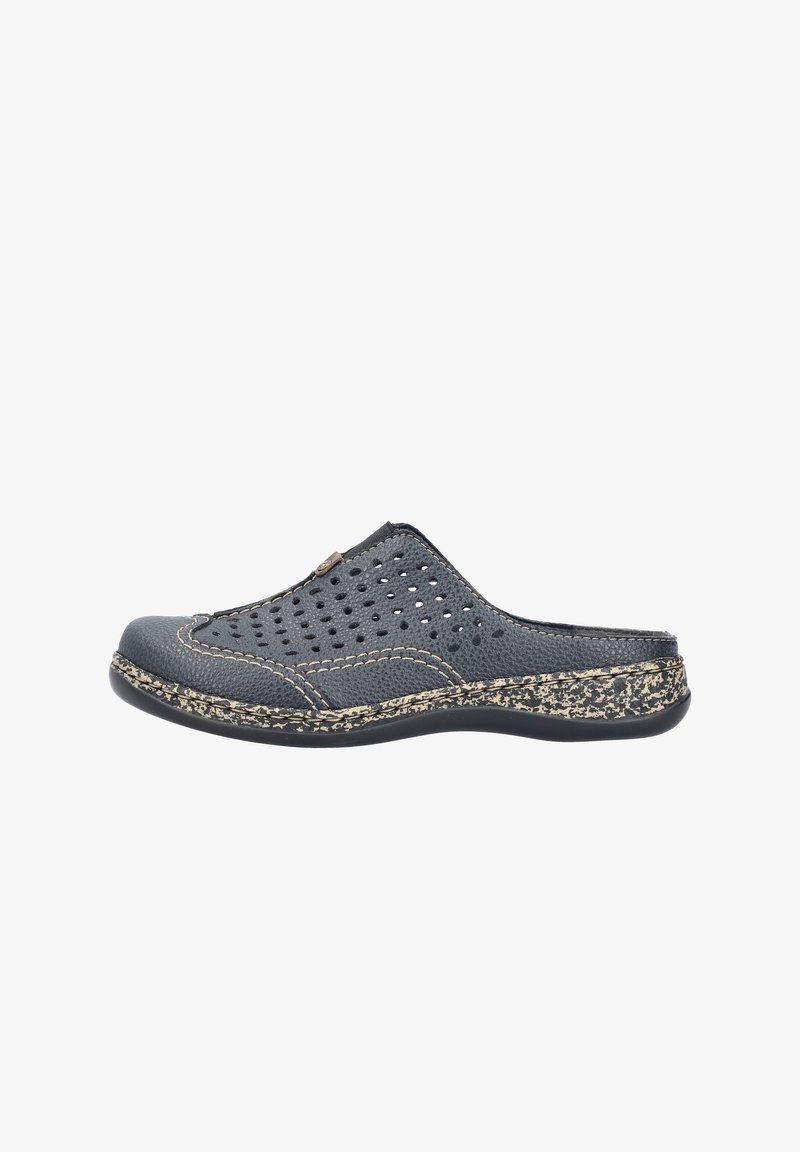 Graue Slippers mit perforiertem Obermaterial, strukturiertem Design, kontrastierenden dekorativen Nähten und einem gemusterten Sohlen.