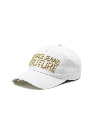 Casquette en coton blanc avec une visière recourbée et le texte doré brodé "VERSACE JEANS COUTURE" à l'avant. Présente une texture douce et un design décontracté.