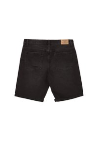 Shorts in denim nero con orlo arrotolato, due tasche posteriori, lievi segni di usura e una patch in pelle tan sulla vita.