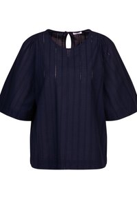 Blusa navy con maniche corte a palloncino, caratterizzata da righe verticali, apertura a chiave sul retro e dettagli testurizzati in tutto il capo. Tessuto leggero.