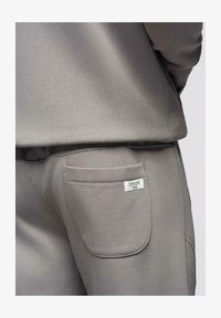 Non sélectionné, grey