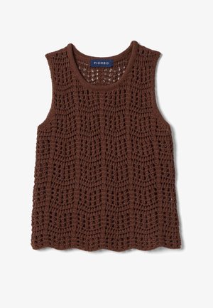 Top marrón sin mangas de crochet con patrón calado y escote redondo, con etiqueta de la marca Piombo en la parte trasera del cuello.
