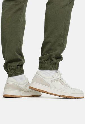 INDICODE JEANS, NIZAR - Trainingsbroek - army