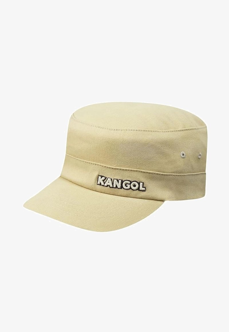 Beige Kangol-Cap aus Stoff mit einer strukturierten, runden Krone und einem kurzen, steifen Schirm. Enthält ein gesticktes Logo auf der Vorderseite.