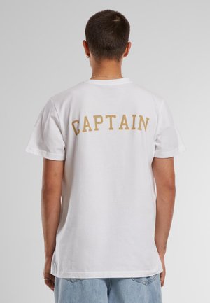Mister Tee CAPTAIN - Apdrukāts T-krekls - white