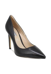 Décolletté nera in pelle con tacco alto e punta affilata, caratterizzata da un design elegante e un tacco sottile con accento dorato. Texture liscia.