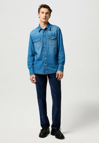 Wrangler TEXAS  - Vaqueros rectos - mood indigo