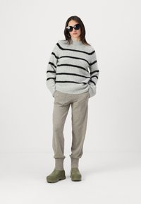 Rue de Femme ARBER  - Strikkegenser - black