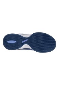 Atletska čevlja podplat, modra goma s ribjo kostjo, bela srednja plast. Zasnovan za oprijem in fleksibilnost.