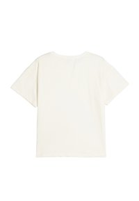 Kremowy bawełniany T-shirt, krótkie rękawy, okrągły dekolt, luźny krój. Gładka faktura, brak widocznych wzorów lub akcentów.
