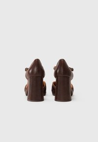 Chie Mihara XIZAN - Decolleté - brown