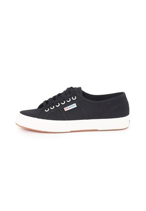 Matalavartiset tennarit - black