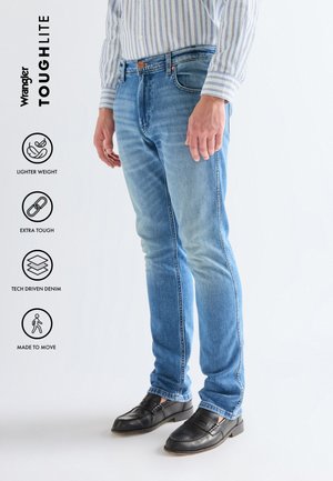 Wrangler GREENSBORO - Straight leg jeans - blau