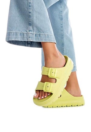 XTI PLANAS - Chanclas de baño - neon green