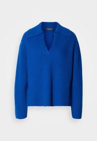 Pull en maille côtelée bleu vif avec manches longues et large col ouvert sans boutons.