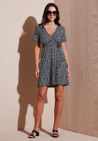 LELA REGULAR FIT - Vapaa-ajan mekko - black