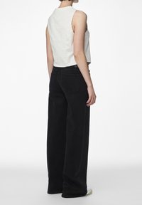 Pieces Väst - white