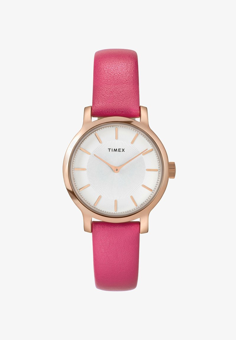Timex horloge met een roségouden kast, witte textuur wijzerplaat, roze lederen band en minimalistische uurmarkeringen. Gouden wijzers en kroon.