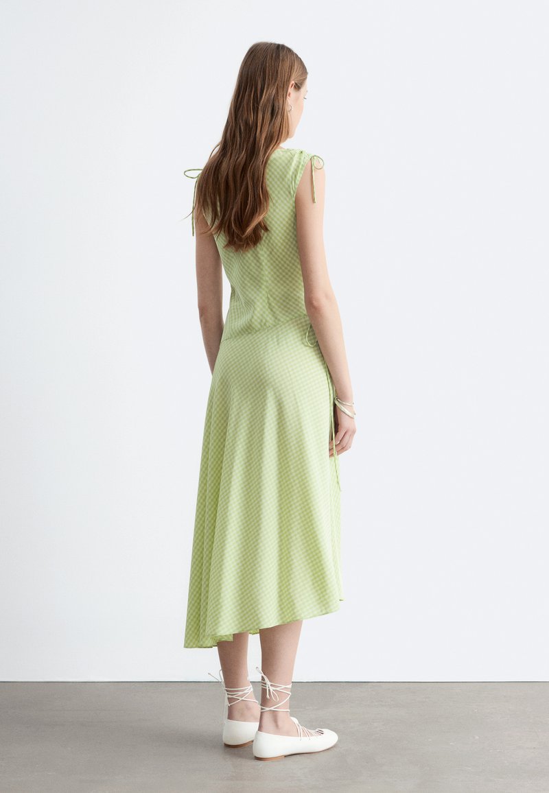 & OTHER STORIES & OTHER STORIES ASYMMETRIC DRAPED MIDI DRESS - Day dress -  light green - Zalando.ie