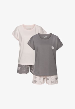 Divas divu komplekti guļamtērpu: rozā īsām piedurknēm krekliņš un pelēks krekliņš, ar rakstainām šortiem, kuriem ir sirds dizaina motīvi pelēkos un baltos toņos. Mīksta kokvilnas audums.