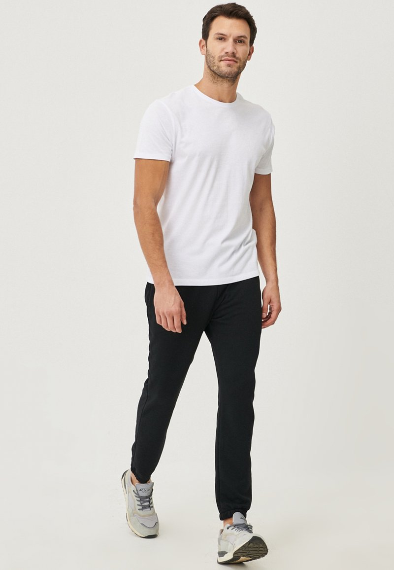 Herren Trainingsanzüge | Altinyildiz Classics STANDARD FIT SWEAT PANTS Jogginghose black/schwarz - PS81209 Herren Trainingsanzüge | Altinyildiz Classics STANDARD FIT SWEAT PANTS Jogginghose black/schwarz - PS81209