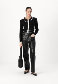 VILA VIBLAIR - Casaco de malha - black/white