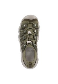 Zielone siateczkowe sneakersy z teksturowaną górą, elastycznym systemem sznurowania i wyściełaną szaro-skalną podeszwą, z wyraźnymi szwami i akcentami.