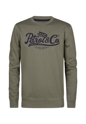 Olijfgroene sweatshirt met lange mouwen, geribbelde manchetten en ronde hals. Bevat een marineblauw bedrukt logo en tekst op de voorkant. Zachte textuur.