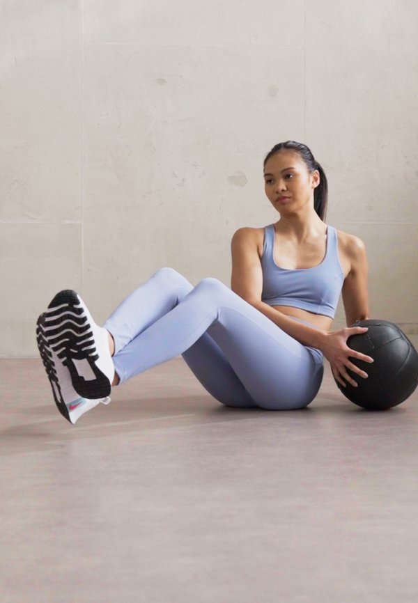 SOFT RACERBACK - Medium support sports bra - tempest2