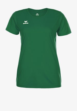 T-shirt de sport vert en tissu léger. Il présente un col rond et des manches courtes, avec un logo sur le côté supérieur gauche.