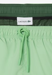 Lacoste Short de bain - vert   vert ei