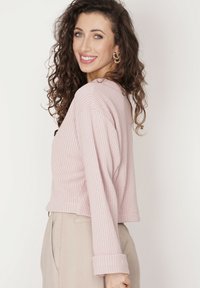 ANGELL NANCY różowy