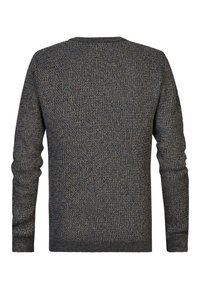 Pulover tricotat în nuanțe de albastru închis și gri, cu un model texturat, mâneci lungi și un guler rotund. Vizualizare din spate.