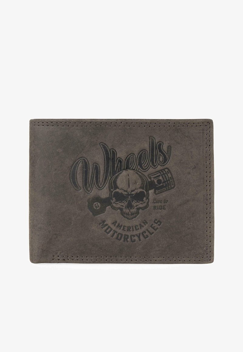 Cartera de cuero gris con diseño en relieve "Wheels American Motorcycles" que incluye un gráfico de calavera y llave inglesa, bordes cosidos y superficie texturizada.