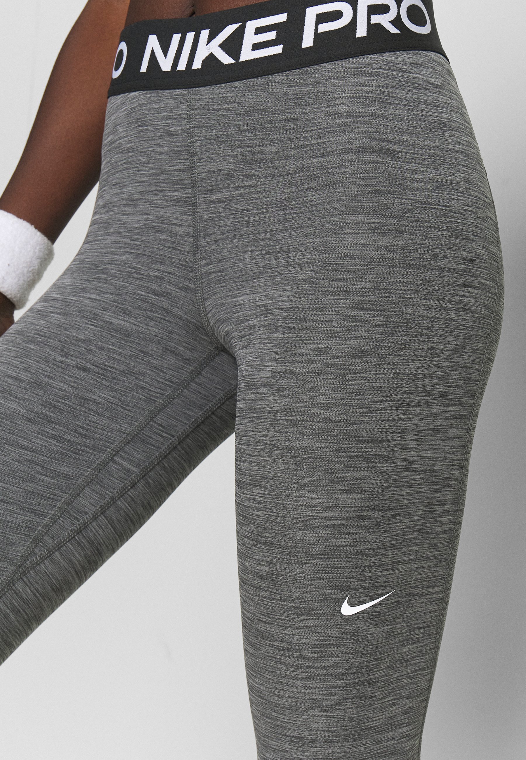 Nike performance crop Outlet